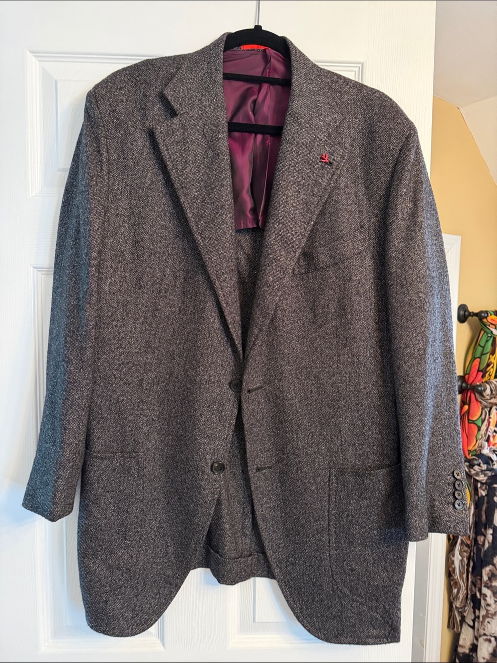 Isaia Gray Textured Cashmere Silk Sport Coat with Burgundy Lining